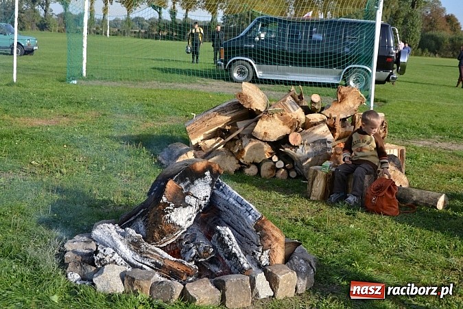 Zdjęcie w galerii na portalu naszraciborz.pl: W Zabełkowie miłośnicy oldtimerów zakończyli sezon wiadomości z regionu