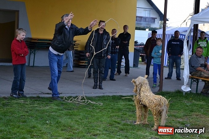 Zdjęcie w galerii na portalu naszraciborz.pl: W Zabełkowie miłośnicy oldtimerów zakończyli sezon wiadomości z regionu
