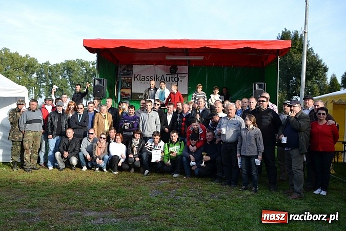 Zdjęcie w galerii na portalu naszraciborz.pl: W Zabełkowie miłośnicy oldtimerów zakończyli sezon wiadomości z regionu