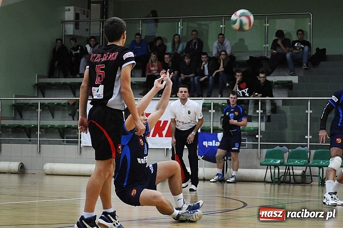 Zdjęcie w galerii na portalu naszraciborz.pl: AZS Rafako przegrał po tie-breaku wiadomości z regionu