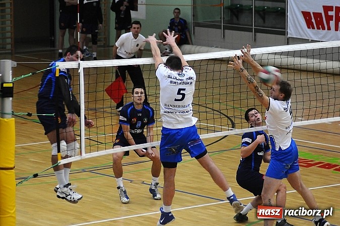 Zdjęcie w galerii na portalu naszraciborz.pl: AZS Rafako przegrał po tie-breaku wiadomości z regionu