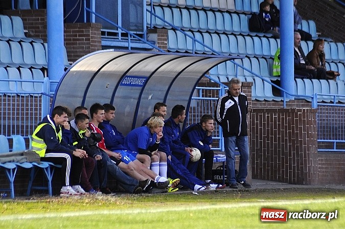 Zdjęcie w galerii na portalu naszraciborz.pl: IV liga: KS Unia zagrał na piątkę wiadomości z regionu