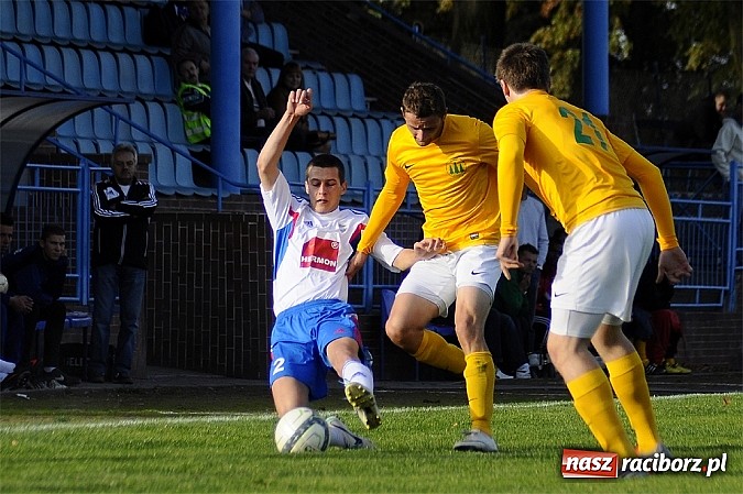 Zdjęcie w galerii na portalu naszraciborz.pl: IV liga: KS Unia zagrał na piątkę wiadomości z regionu