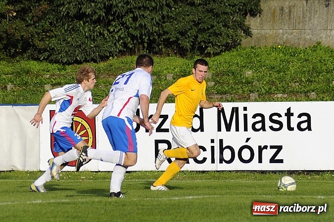 Zdjęcie w galerii na portalu naszraciborz.pl: IV liga: KS Unia zagrał na piątkę wiadomości z regionu