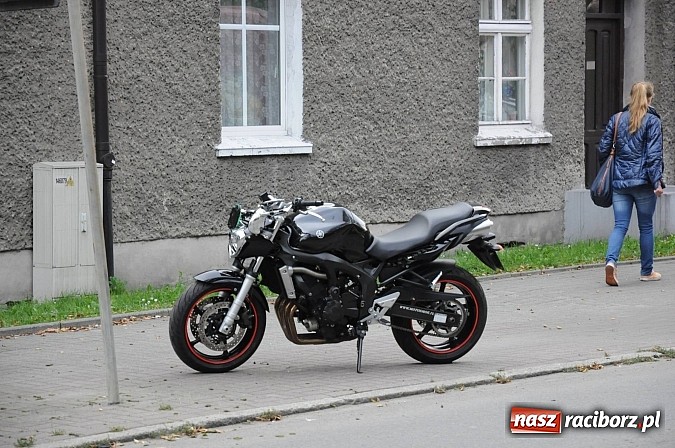 Zdjęcie w galerii na portalu naszraciborz.pl: Kierowca golfa wymusił pierwszeństwo motocykliście. Kolizja na Ocickiej wiadomości z regionu