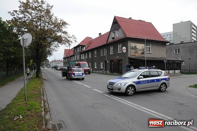 Zdjęcie w galerii na portalu naszraciborz.pl: Kierowca golfa wymusił pierwszeństwo motocykliście. Kolizja na Ocickiej wiadomości z regionu
