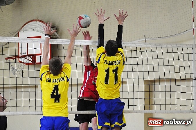Zdjęcie w galerii na portalu naszraciborz.pl: Siatkarze amatorzy rozpoczęli sezon wiadomości z regionu