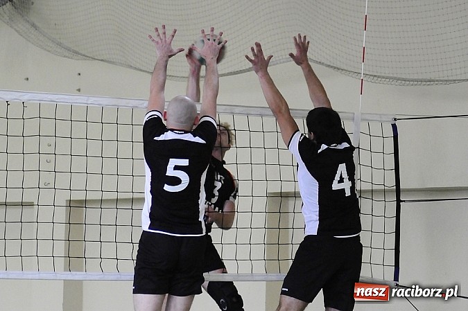 Zdjęcie w galerii na portalu naszraciborz.pl: Siatkarze amatorzy rozpoczęli sezon wiadomości z regionu