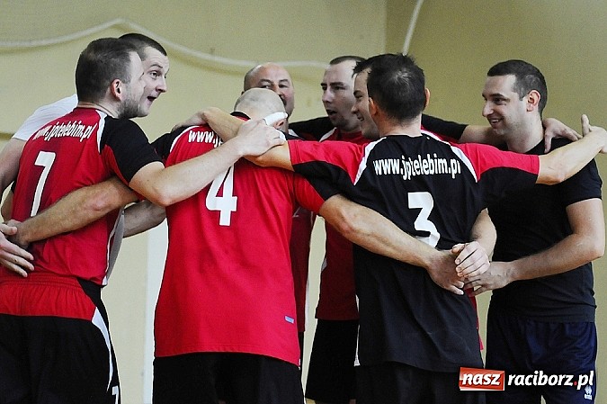 Zdjęcie w galerii na portalu naszraciborz.pl: Siatkarze amatorzy rozpoczęli sezon wiadomości z regionu