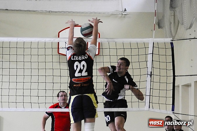Zdjęcie w galerii na portalu naszraciborz.pl: Siatkarze amatorzy rozpoczęli sezon wiadomości z regionu