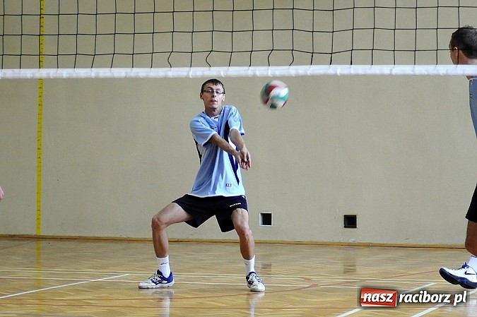 Zdjęcie w galerii na portalu naszraciborz.pl: Siatkarze amatorzy rozpoczęli sezon wiadomości z regionu