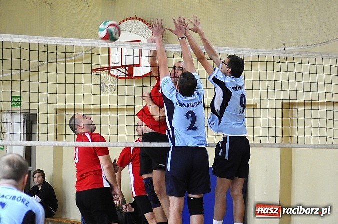 Zdjęcie w galerii na portalu naszraciborz.pl: Siatkarze amatorzy rozpoczęli sezon wiadomości z regionu