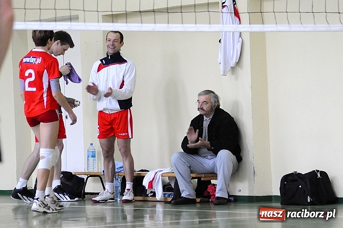 Zdjęcie w galerii na portalu naszraciborz.pl: Siatkarze amatorzy rozpoczęli sezon wiadomości z regionu
