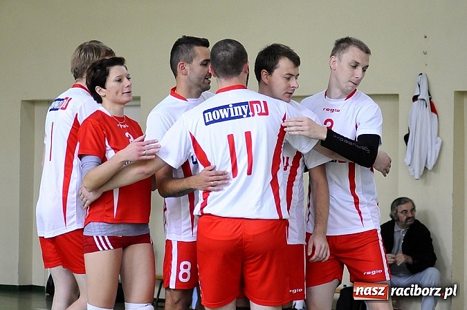 Zdjęcie w galerii na portalu naszraciborz.pl: Siatkarze amatorzy rozpoczęli sezon wiadomości z regionu