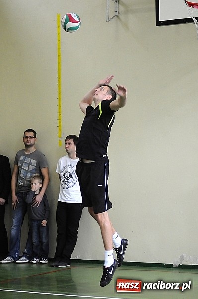 Zdjęcie w galerii na portalu naszraciborz.pl: Siatkarze amatorzy rozpoczęli sezon wiadomości z regionu
