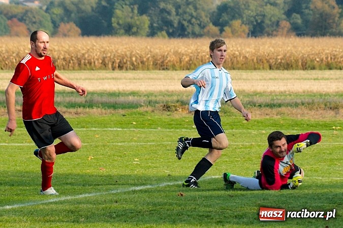 Zdjęcie w galerii na portalu naszraciborz.pl: Sensacja w B klasie. Samborowice zdobyły Zameczek wiadomości z regionu