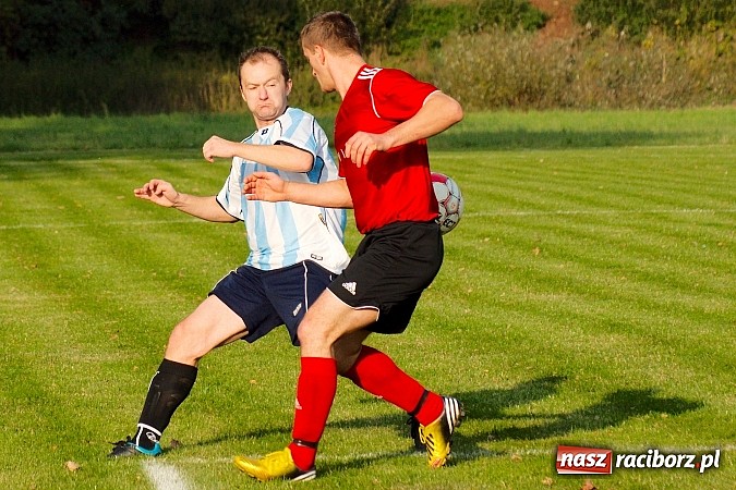 Zdjęcie w galerii na portalu naszraciborz.pl: Sensacja w B klasie. Samborowice zdobyły Zameczek wiadomości z regionu