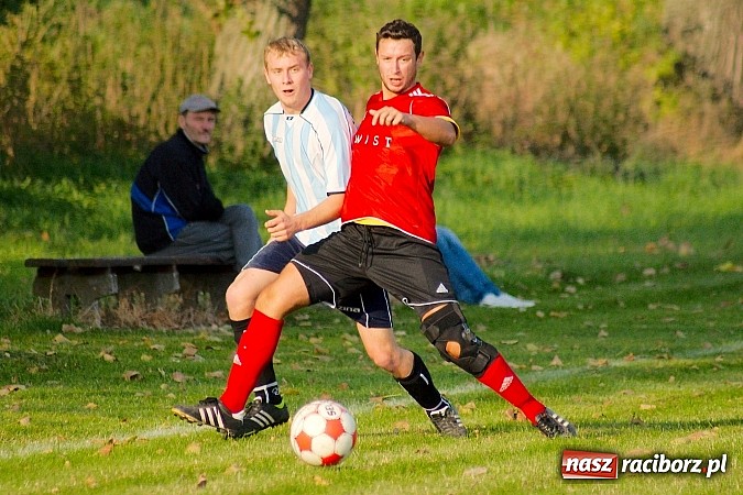Zdjęcie w galerii na portalu naszraciborz.pl: Sensacja w B klasie. Samborowice zdobyły Zameczek wiadomości z regionu