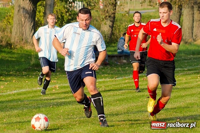 Zdjęcie w galerii na portalu naszraciborz.pl: Sensacja w B klasie. Samborowice zdobyły Zameczek wiadomości z regionu