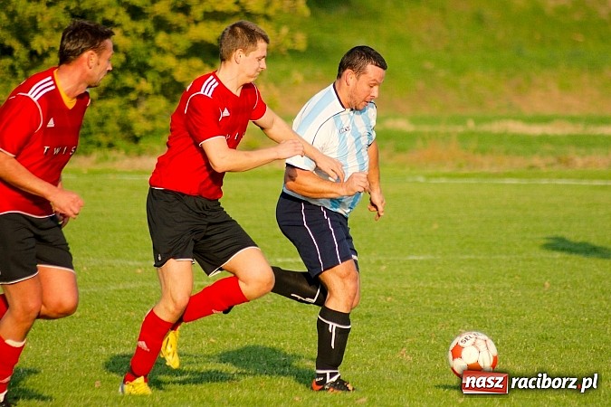 Zdjęcie w galerii na portalu naszraciborz.pl: Sensacja w B klasie. Samborowice zdobyły Zameczek wiadomości z regionu