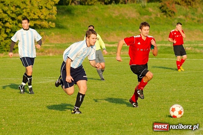 Zdjęcie w galerii na portalu naszraciborz.pl: Sensacja w B klasie. Samborowice zdobyły Zameczek wiadomości z regionu