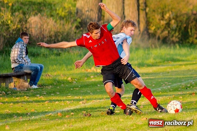 Zdjęcie w galerii na portalu naszraciborz.pl: Sensacja w B klasie. Samborowice zdobyły Zameczek wiadomości z regionu