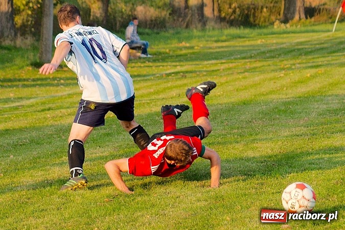 Zdjęcie w galerii na portalu naszraciborz.pl: Sensacja w B klasie. Samborowice zdobyły Zameczek wiadomości z regionu