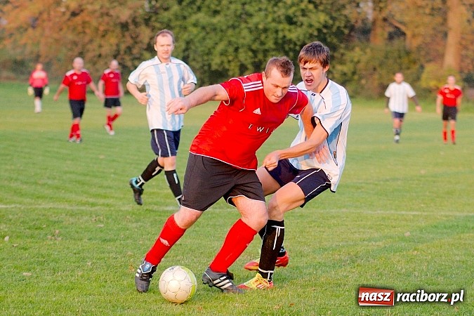 Zdjęcie w galerii na portalu naszraciborz.pl: Sensacja w B klasie. Samborowice zdobyły Zameczek wiadomości z regionu