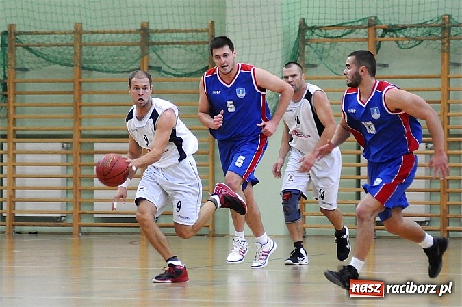 Zdjęcie w galerii na portalu naszraciborz.pl: Minimalna przegrana Ofensywy w debiucie wiadomości z regionu