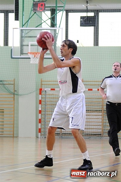 Zdjęcie w galerii na portalu naszraciborz.pl: Minimalna przegrana Ofensywy w debiucie wiadomości z regionu