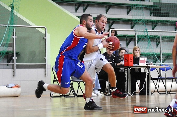 Zdjęcie w galerii na portalu naszraciborz.pl: Minimalna przegrana Ofensywy w debiucie wiadomości z regionu