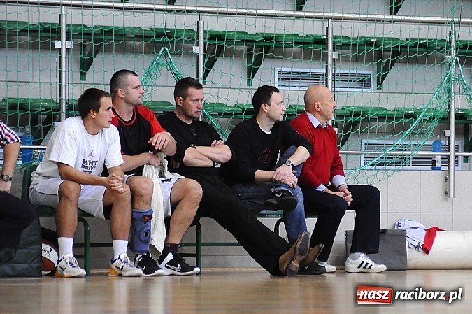 Zdjęcie w galerii na portalu naszraciborz.pl: Minimalna przegrana Ofensywy w debiucie wiadomości z regionu