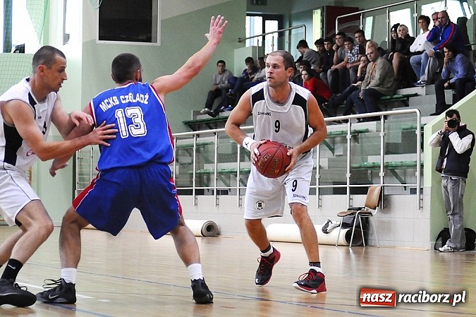 Zdjęcie w galerii na portalu naszraciborz.pl: Minimalna przegrana Ofensywy w debiucie wiadomości z regionu