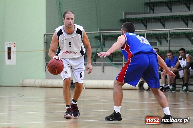 Zdjęcie w galerii na portalu naszraciborz.pl: Minimalna przegrana Ofensywy w debiucie wiadomości z regionu