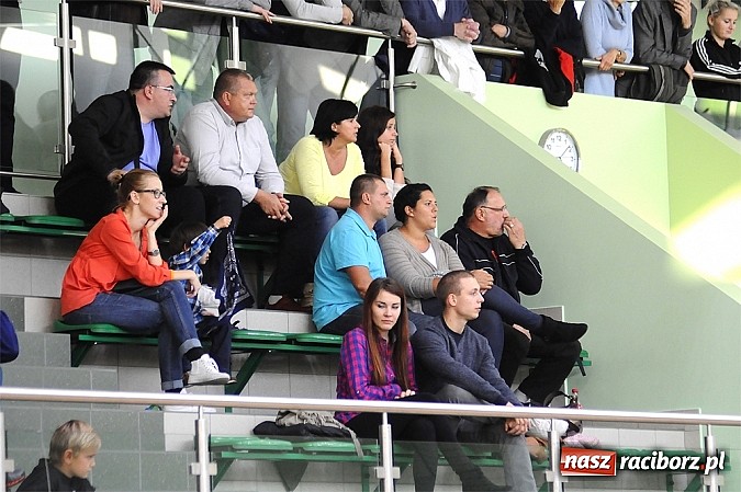 Zdjęcie w galerii na portalu naszraciborz.pl: Minimalna przegrana Ofensywy w debiucie wiadomości z regionu