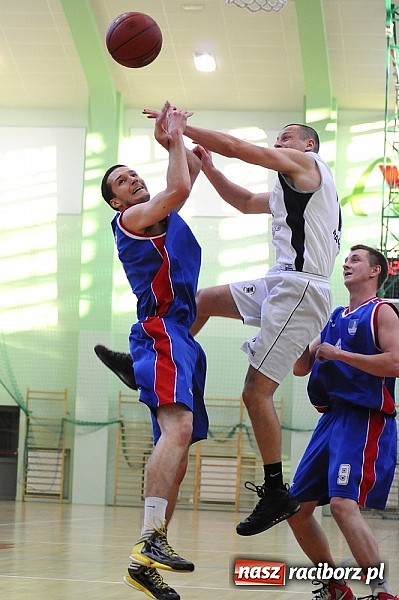 Zdjęcie w galerii na portalu naszraciborz.pl: Minimalna przegrana Ofensywy w debiucie wiadomości z regionu