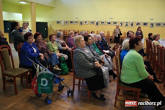 Zdjęcie w galerii na portalu naszraciborz.pl: Wydano nową książkę o historii Kobyli wiadomości z regionu