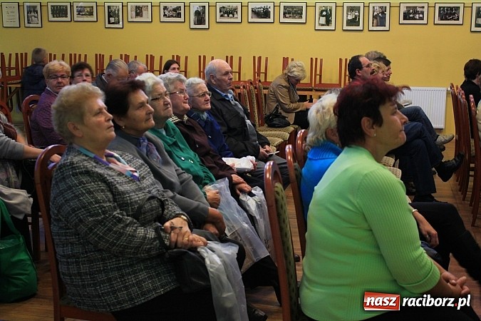 Zdjęcie w galerii na portalu naszraciborz.pl: Wydano nową książkę o historii Kobyli wiadomości z regionu