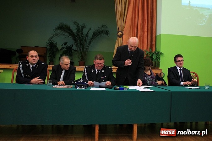 Zdjęcie w galerii na portalu naszraciborz.pl: Wydano nową książkę o historii Kobyli wiadomości z regionu