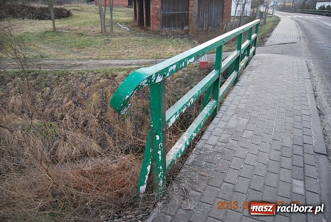 Zdjęcie w galerii na portalu naszraciborz.pl: Utrudnienia na DW 919 w Jankowicach wiadomości z regionu