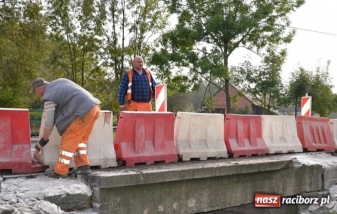 Zdjęcie w galerii na portalu naszraciborz.pl: Utrudnienia na DW 919 w Jankowicach wiadomości z regionu
