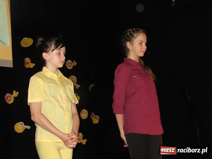 Zdjęcie w galerii na portalu naszraciborz.pl: Polsko-walijskie show na koniec artystycznych warsztatów w MDK wiadomości z regionu