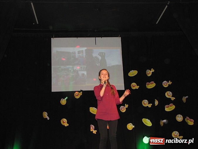 Zdjęcie w galerii na portalu naszraciborz.pl: Polsko-walijskie show na koniec artystycznych warsztatów w MDK wiadomości z regionu