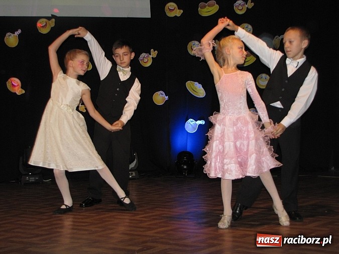 Zdjęcie w galerii na portalu naszraciborz.pl: Polsko-walijskie show na koniec artystycznych warsztatów w MDK wiadomości z regionu