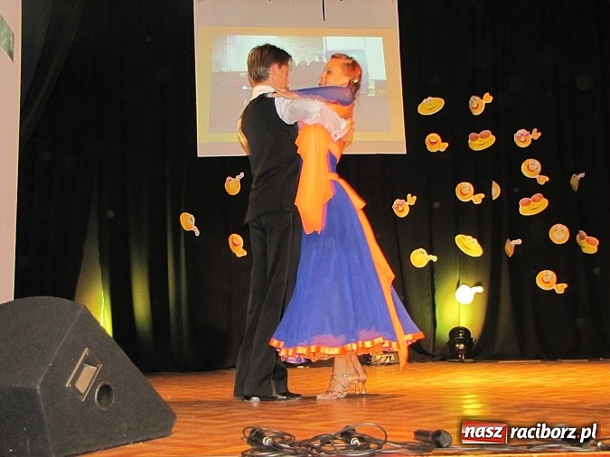 Zdjęcie w galerii na portalu naszraciborz.pl: Polsko-walijskie show na koniec artystycznych warsztatów w MDK wiadomości z regionu