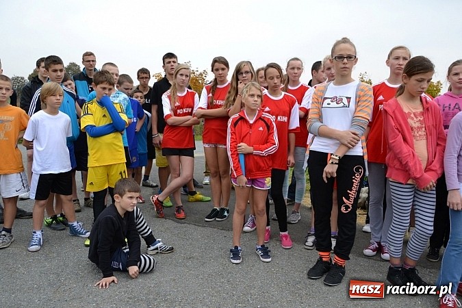 Zdjęcie w galerii na portalu naszraciborz.pl: Uczniowie z gminy Krzyżanowice sprawdzili się dziś w przełajach wiadomości z regionu