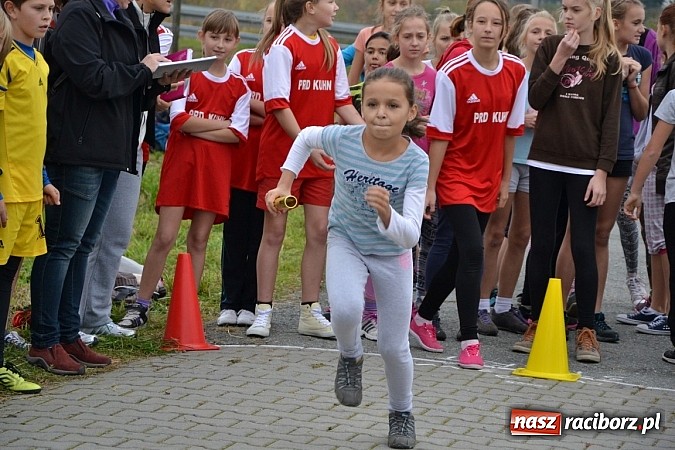 Zdjęcie w galerii na portalu naszraciborz.pl: Uczniowie z gminy Krzyżanowice sprawdzili się dziś w przełajach wiadomości z regionu