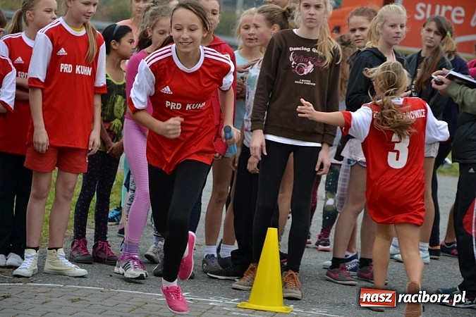 Zdjęcie w galerii na portalu naszraciborz.pl: Uczniowie z gminy Krzyżanowice sprawdzili się dziś w przełajach wiadomości z regionu