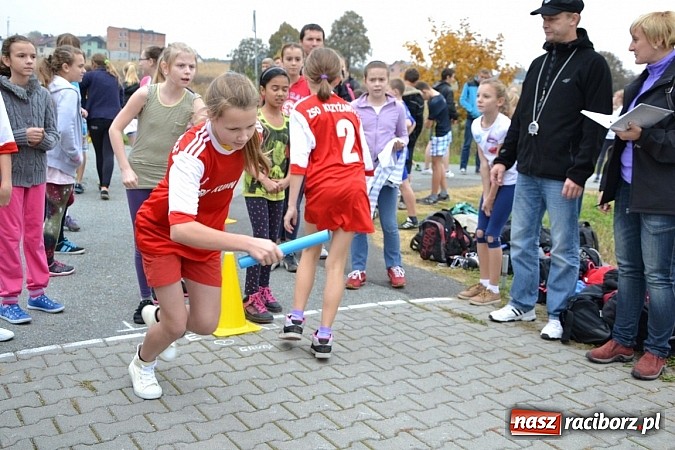 Zdjęcie w galerii na portalu naszraciborz.pl: Uczniowie z gminy Krzyżanowice sprawdzili się dziś w przełajach wiadomości z regionu