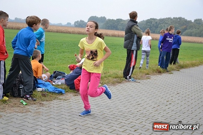 Zdjęcie w galerii na portalu naszraciborz.pl: Uczniowie z gminy Krzyżanowice sprawdzili się dziś w przełajach wiadomości z regionu